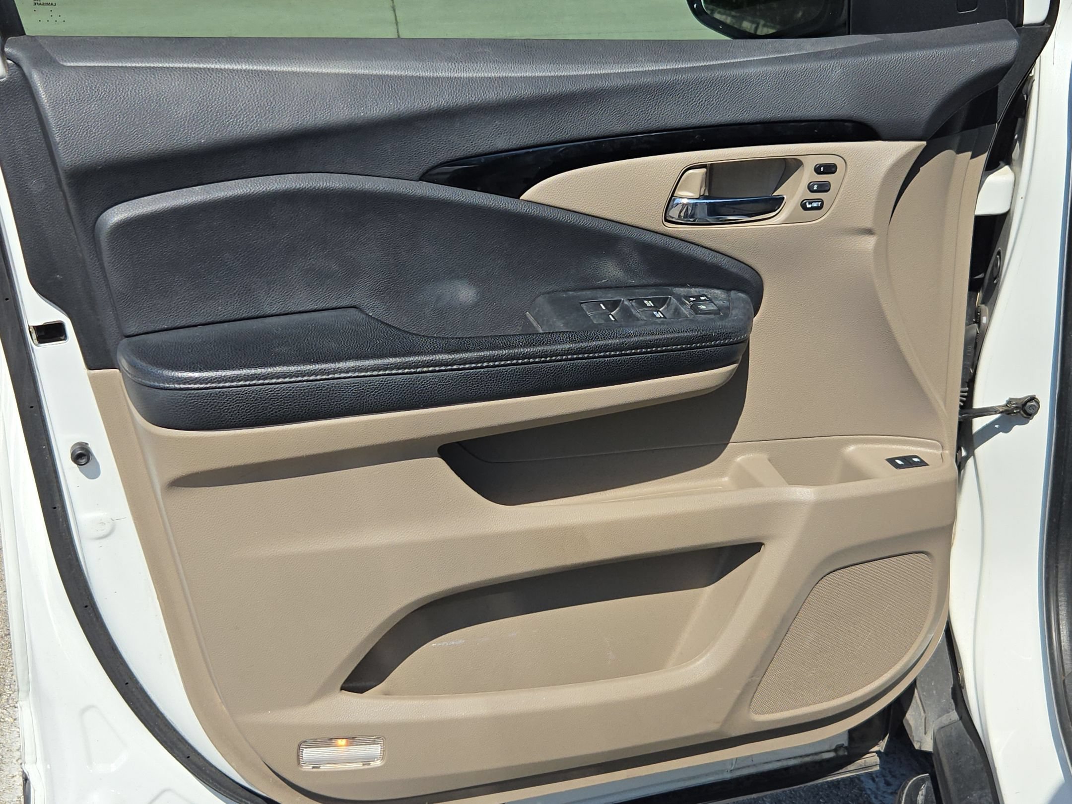 Used 2021 Honda Pilot Touring image 11