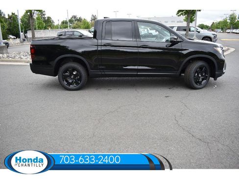 New 2026 Honda Ridgeline Black Edition image 8