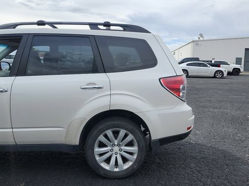 Used 2012 Subaru Forester 2.5X Premium AWD/4WD image 9