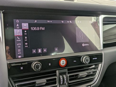 New 2026 Porsche Macan AWD/4WD image 17