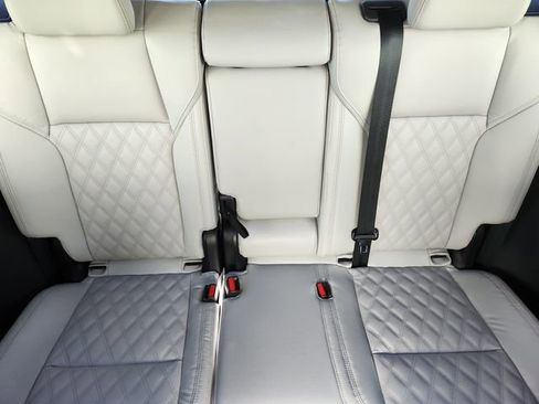 Used 2022 Mitsubishi Outlander SEL image 15