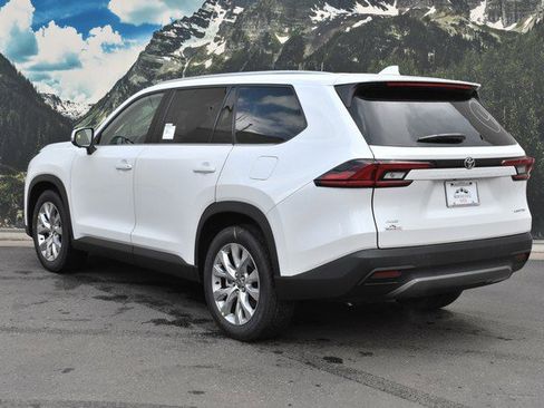 New 2026 Toyota Grand Highlander AWD image 3