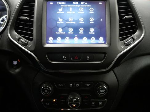 Used 2022 Jeep Cherokee Trailhawk AWD/4WD image 19