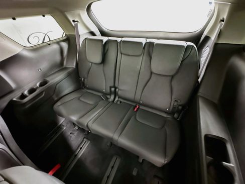 Used 2025 Kia Carnival SX Prestige FWD image 24