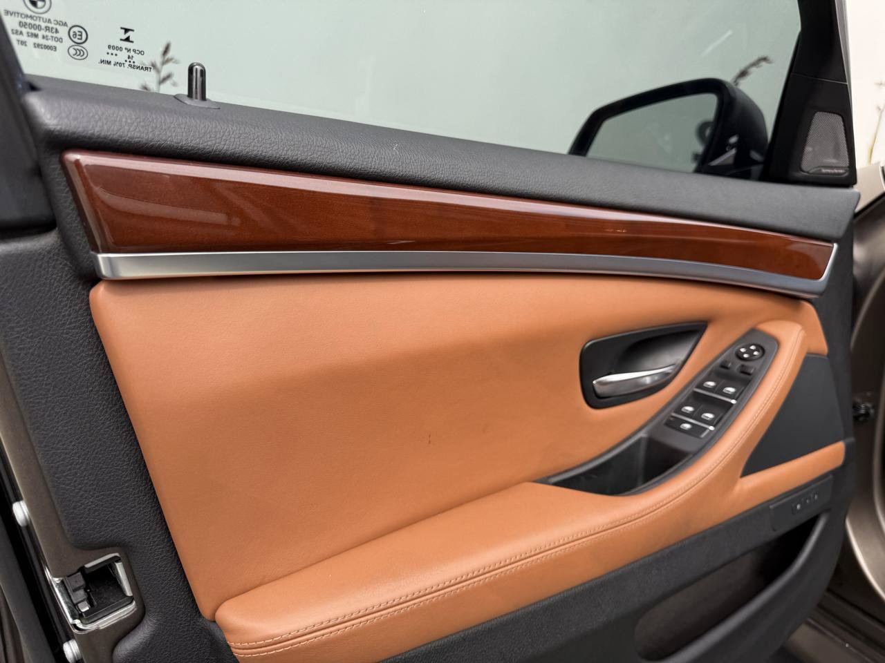 Used 2015 BMW 550i Sedan RWD image 53