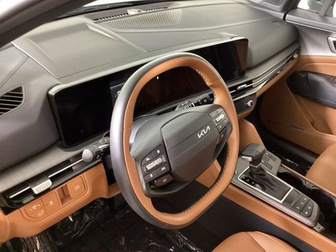 Certified 2026 Kia Sportage X-Line w/ X-Line Premium Package image 9