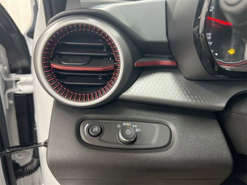 New 2026 Chevrolet Trax RS image 18