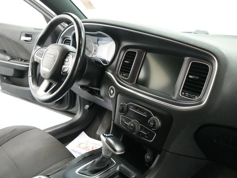 Used 2016 Dodge Charger SXT RWD image 24
