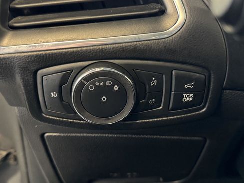 Used 2022 Ford Edge Titanium image 15