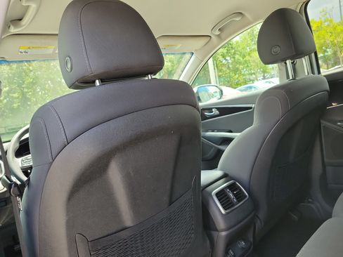 Used 2019 Kia Sorento AWD image 19