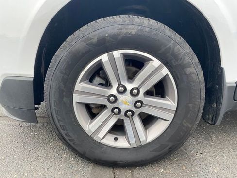 Used 2017 Chevrolet Traverse LT image 22
