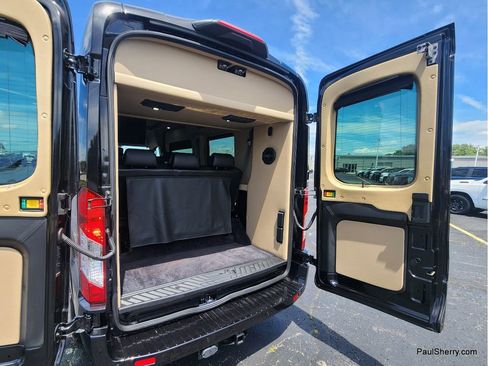 Used 2022 Ford Transit 250 Medium Roof w/ Upfitter Package RWD image 18