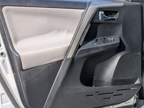 Used 2015 Toyota RAV4 XLE image 12