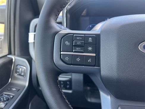 New 2026 Ford F250 Lariat w/ Black Appearance Package image 15