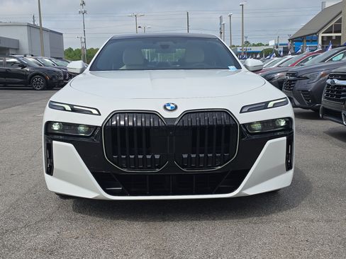 New 2025 BMW 760i xDrive image 3