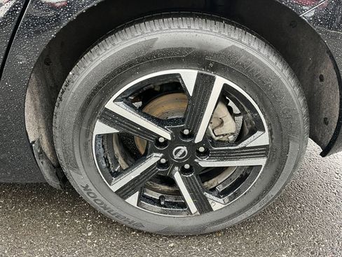 Used 2025 Nissan Sentra SV image 29