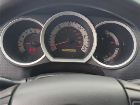 Used 2015 Toyota Tacoma 2WD Access Cab image 12