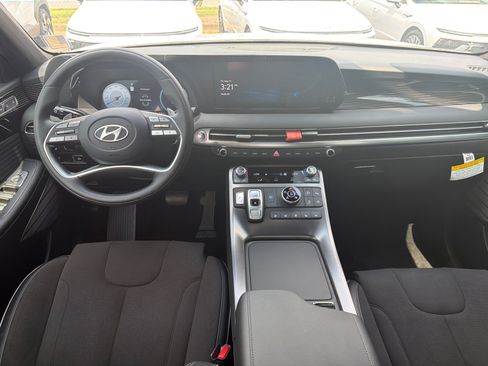 Certified 2025 Hyundai Palisade Calligraphy AWD/4WD image 2