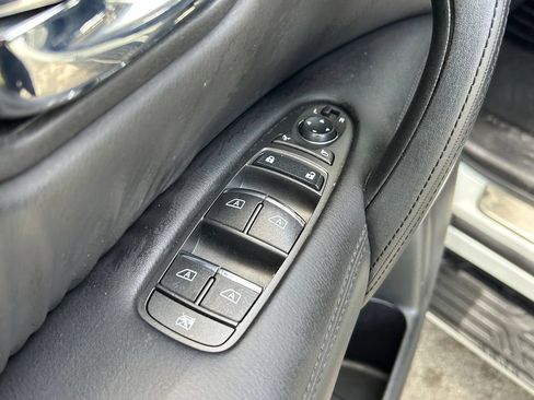 Used 2022 Nissan Armada SL AWD/4WD image 31