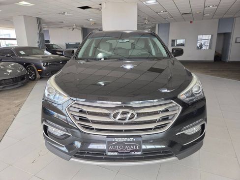 Used 2017 Hyundai Santa Fe Sport image 2