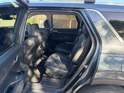 Used 2024 Hyundai Palisade SEL FWD image 13