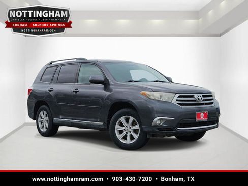 Used 2013 Toyota Highlander SE FWD image 1
