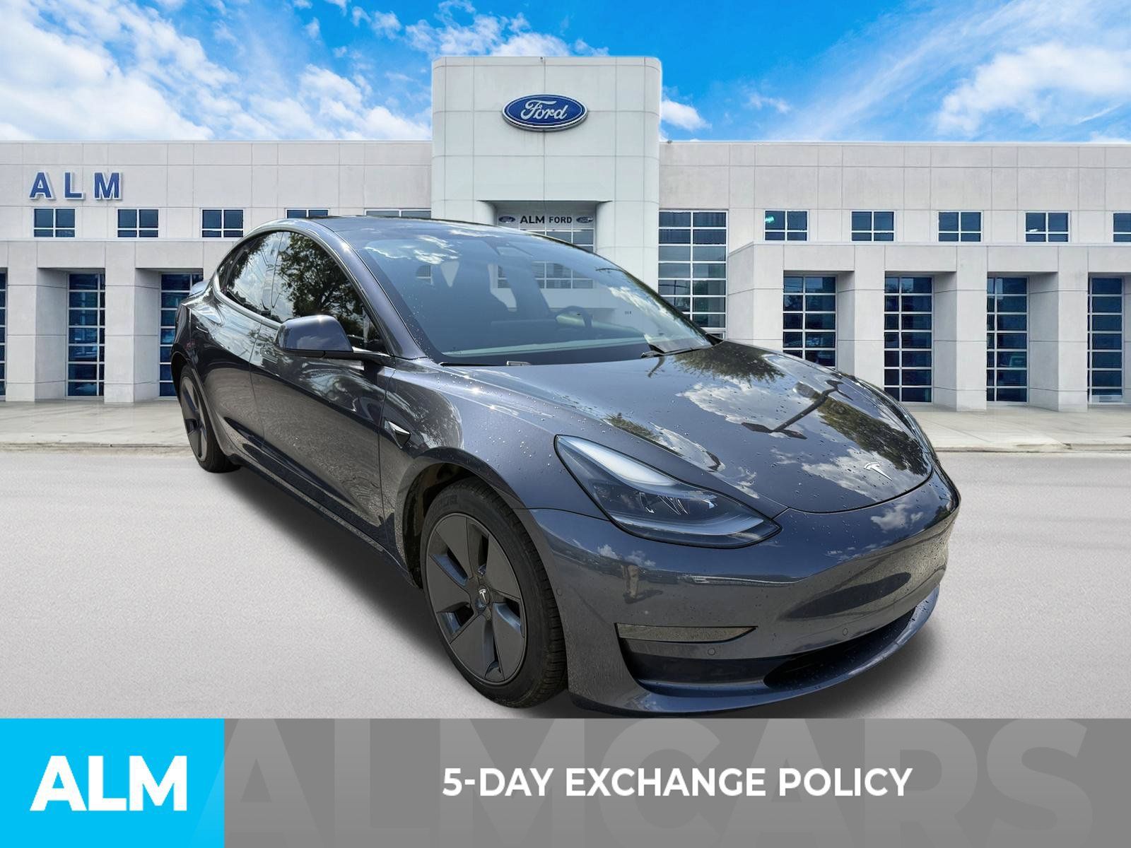 Used 2021 Tesla Model 3 Standard Range Plus RWD image 3