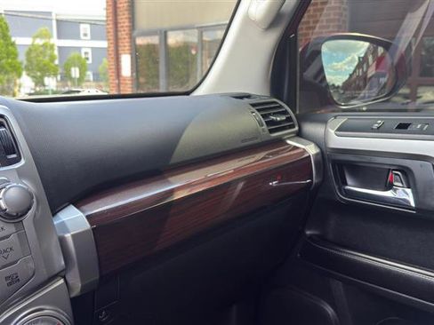 Used 2015 Toyota 4Runner Limited AWD/4WD image 27