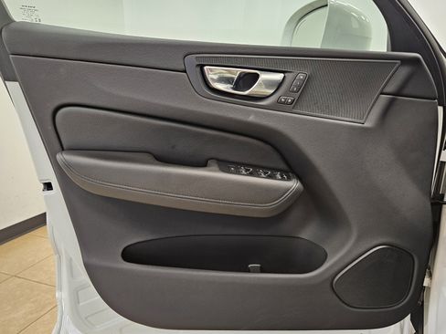 Used 2022 Volvo XC60 T8 Inscription Expression w/ Protection Package image 12
