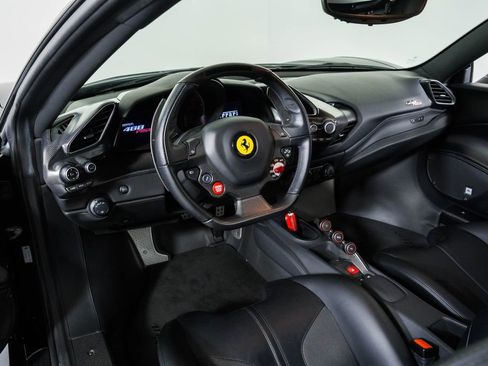 Used 2019 Ferrari 488 Pista Coupe image 4