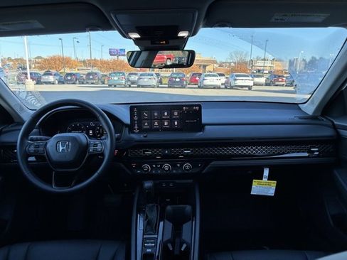 Certified 2025 Honda Accord EX-L image 33