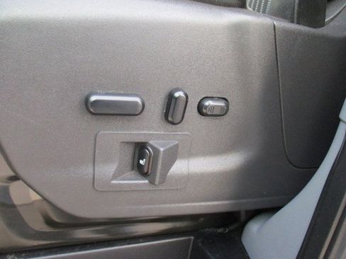 Used 2019 Ford Transit 250 130 Low Roof image 26