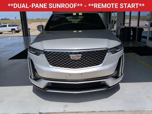 Used 2020 Cadillac XT6 Premium Luxury FWD image 2