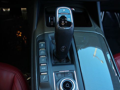 Used 2019 Maserati Levante S GranLusso AWD/4WD image 39