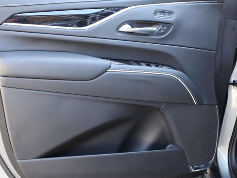 Certified 2023 Cadillac Escalade ESV Sport w/ LPO, ONYX Package image 10