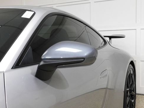 Used 2025 Porsche 911 Carrera T RWD image 33