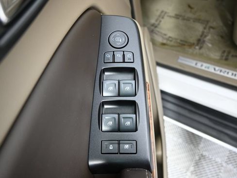 Used 2019 Chevrolet Tahoe Premier AWD/4WD image 20