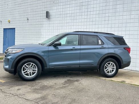 New 2026 Ford Explorer Active AWD/4WD image 2