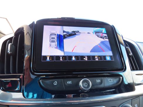 Certified 2023 Chevrolet Traverse Premier FWD image 25