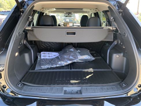 New 2025 Mitsubishi Outlander SE image 24