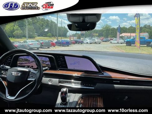 Used 2022 Cadillac Escalade ESV Premium Luxury AWD/4WD image 21