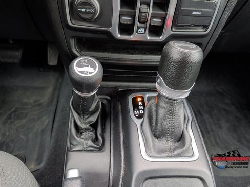 Used 2018 Jeep Wrangler Unlimited Sport S image 20