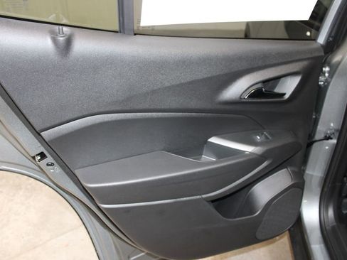 New 2026 Chevrolet Trax RS w/ Driver Confidence Package FWD image 18