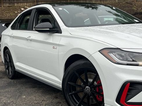 New 2025 Volkswagen Jetta GLI Autobahn image 4