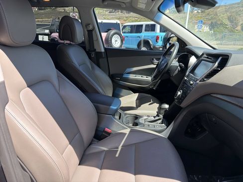 Used 2017 Hyundai Santa Fe Limited FWD image 22