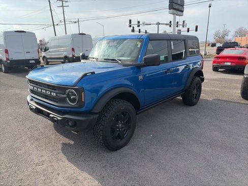 New 2025 Ford Bronco Big Bend w/ Black Diamond Package image 2