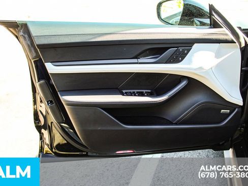 Used 2026 Porsche Taycan RWD image 37