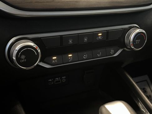 Used 2024 Nissan Altima 2.5 SV image 14