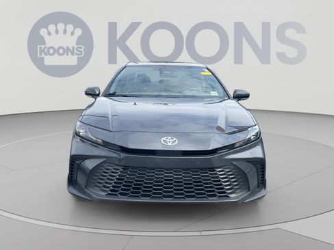 Used 2025 Toyota Camry SE FWD image 7