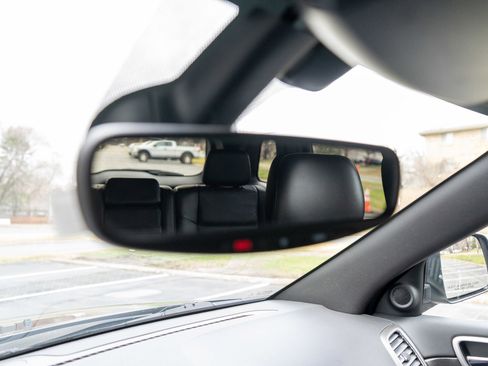 Used 2018 Jeep Grand Cherokee Limited w/ Luxury Group II image 23